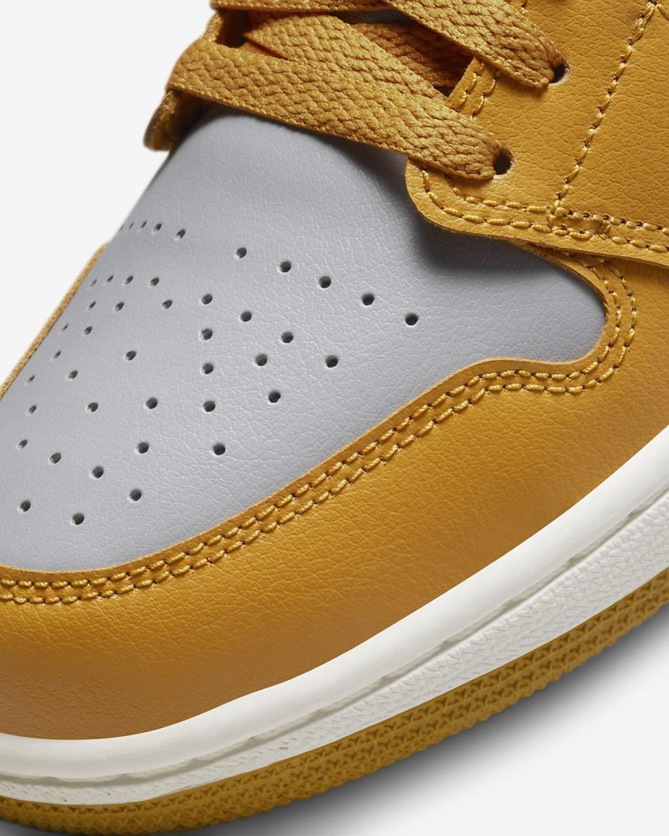 Air Jordan 1 Low Cement Grey/Sail/Chutney | Womens Nike Lifestyle