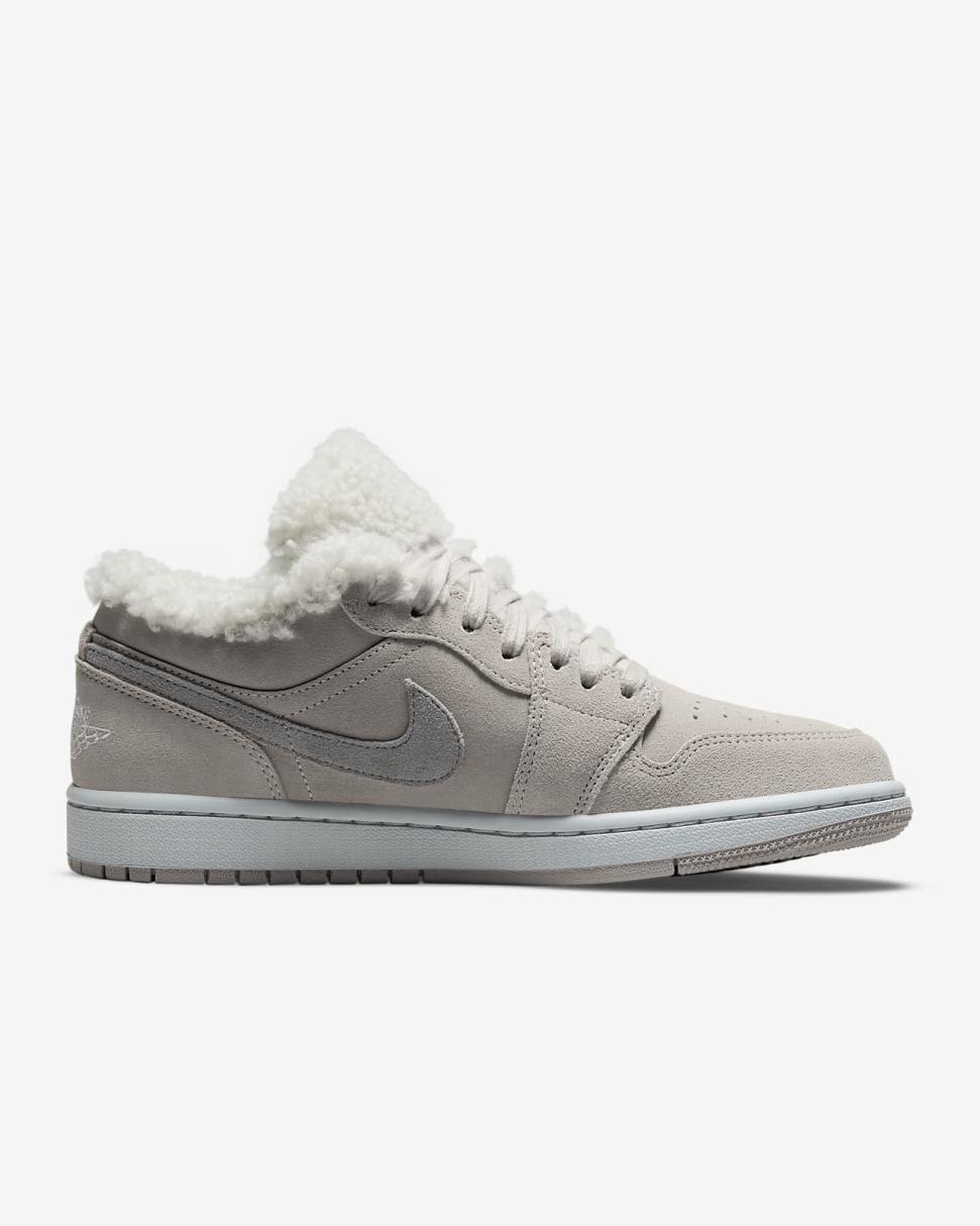Air Jordan 1 Low SE College Grey/Particle Grey/Neutral Grey/White | Womens Nike Lifestyle