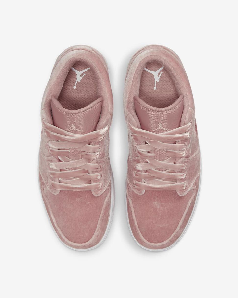 Air Jordan 1 Low SE Rust Pink/White/Rust Pink | Womens Nike Lifestyle