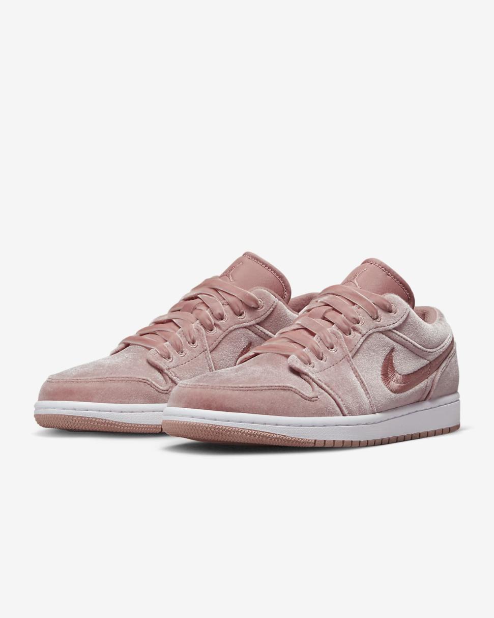 Air Jordan 1 Low SE Rust Pink/White/Rust Pink | Womens Nike Lifestyle