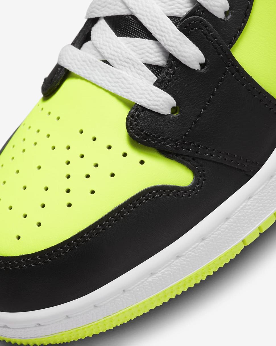 Air Jordan 1 Low SE Volt/White/Black | Kids Nike Jordan
