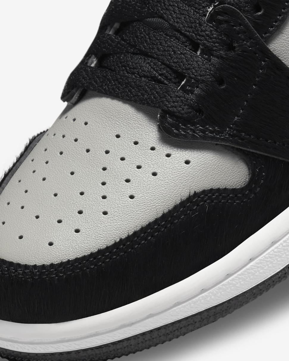 Air Jordan 1 Retro High Medium Grey/White/Black | Womens Nike Lifestyle