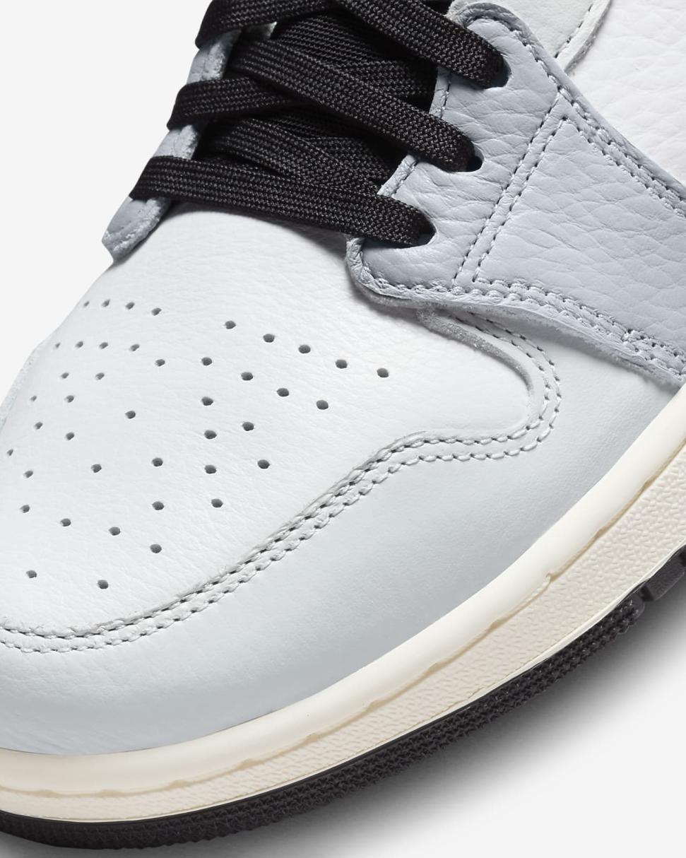 Air Jordan 1 Zoom Air CMFT 2 White/Photon Dust/Wolf Grey/Metallic Silver | Womens Nike Lifestyle