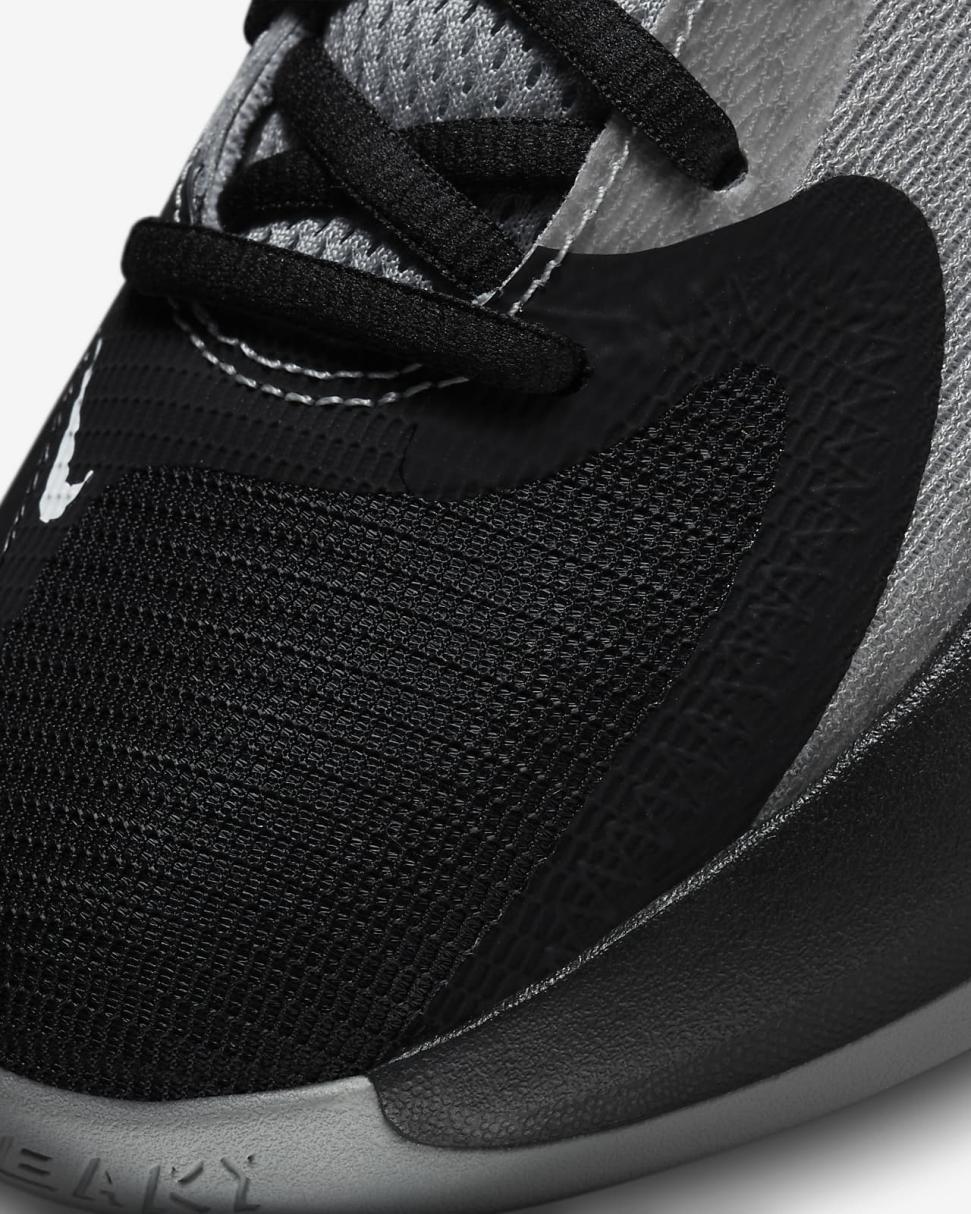 Freak 4 Black/Light Smoke Grey/University Blue/White | Kids Nike Basketball