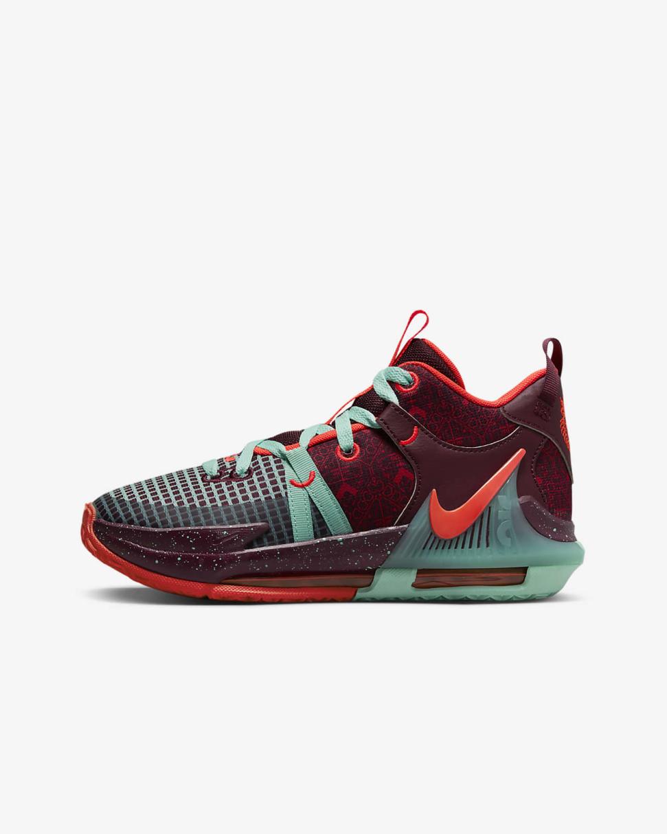LeBron Witness 7 SE Night Maroon/Emerald Rise/Black/Bright Crimson | Kids Nike Basketball