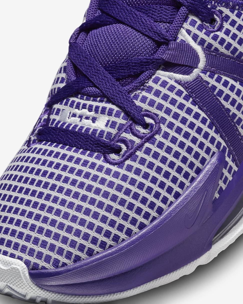 LeBron Witness 7 (Team) Court Purple/Court Purple/White | Mens Nike Basketball