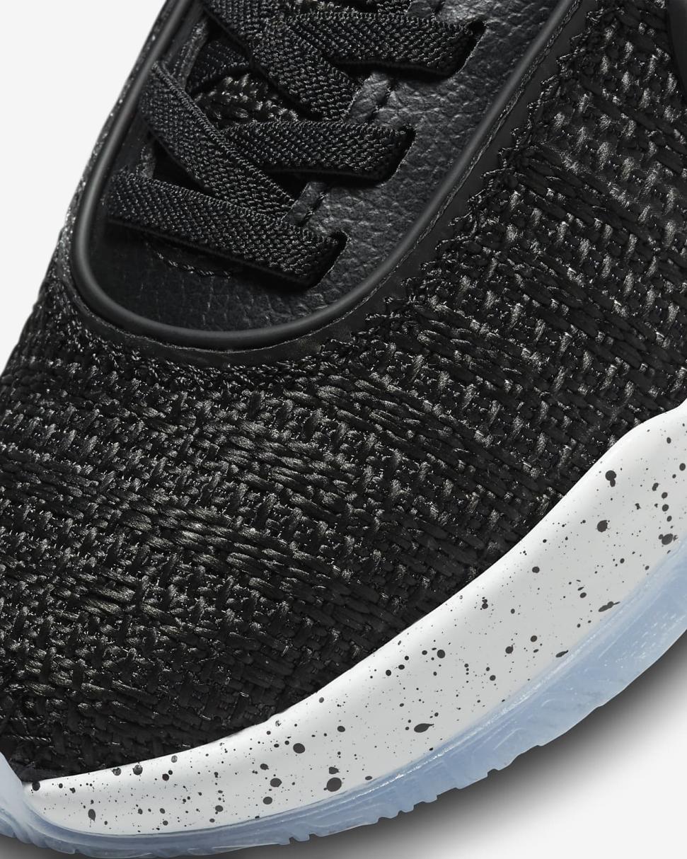 LeBron XX Black/White/Pure Platinum/Metallic Gold | Kids Nike Basketball