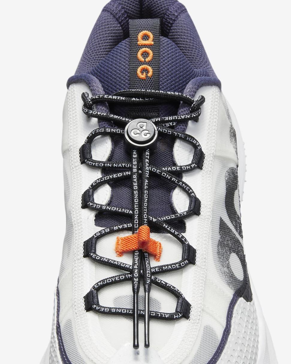 Nike ACG Mountain Fly 2 Low Gridiron/Summit White/Summit White/Black | Mens Nike Lifestyle