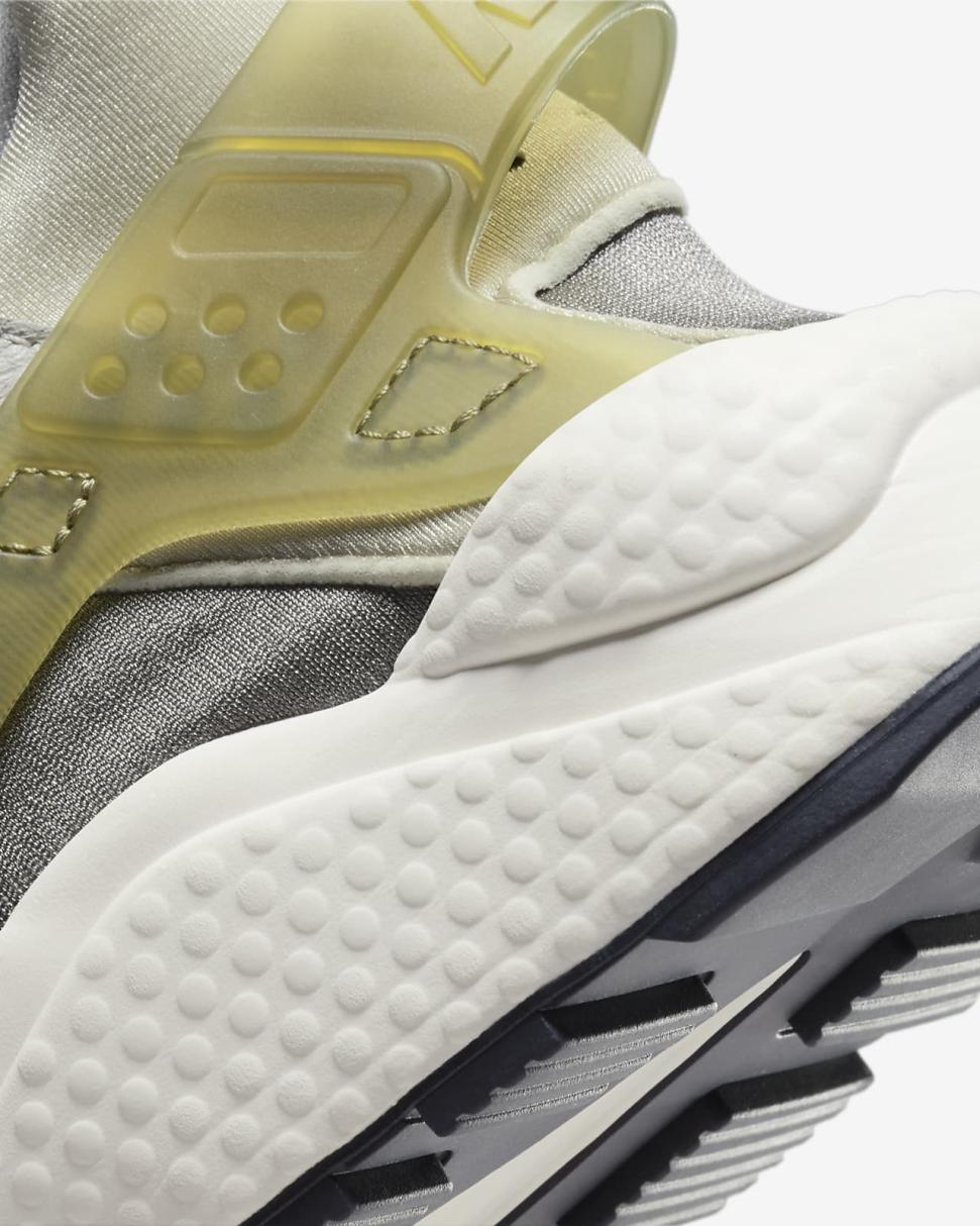 Nike Air Huarache Light Iron Ore/Flat Pewter/Photon Dust/Obsidian | Mens Nike First Day Kicks