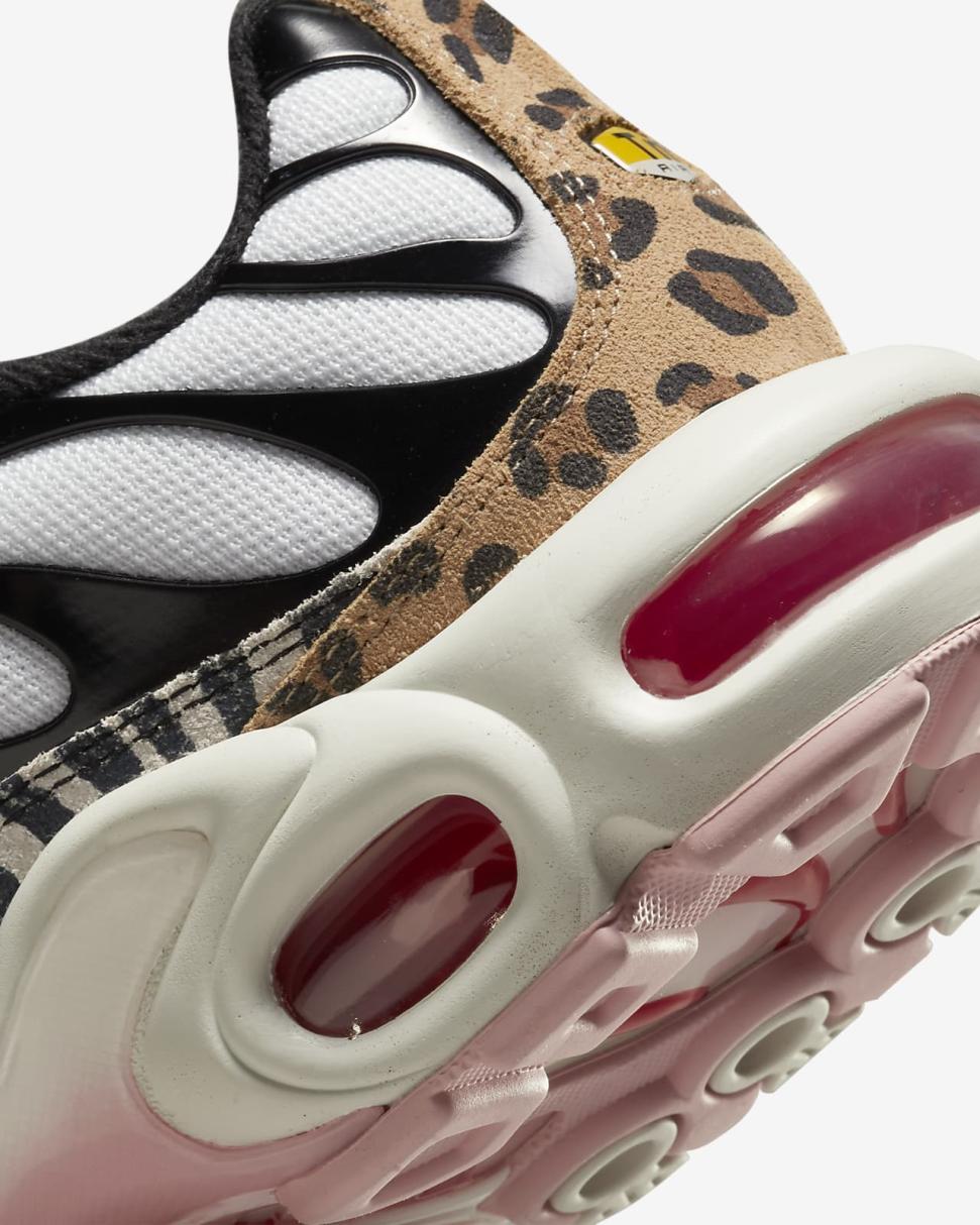 Nike Air Max Plus Medium Soft Pink/Black/Summit White/University Red | Womens Nike Lifestyle