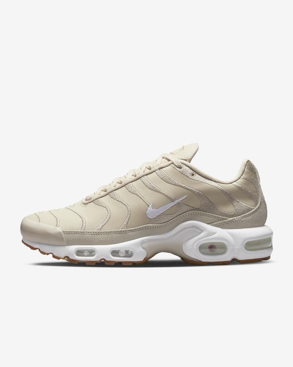 Nike Air Max Plus PRM Vachetta Tan/Sanddrift/Gum Medium Brown/White | Womens Nike Lifestyle