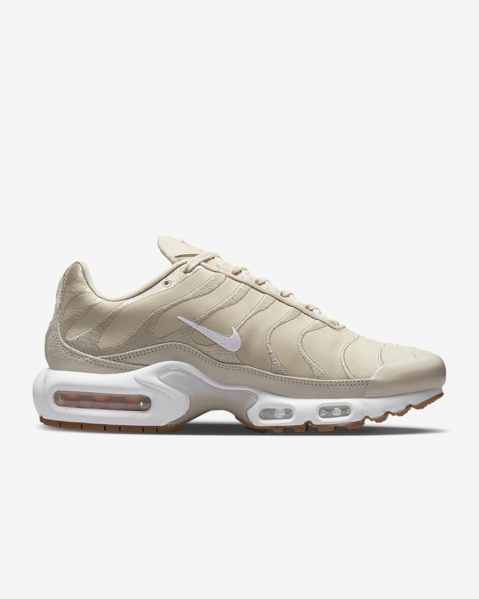Nike Air Max Plus PRM Vachetta Tan/Sanddrift/Gum Medium Brown/White | Womens Nike Lifestyle