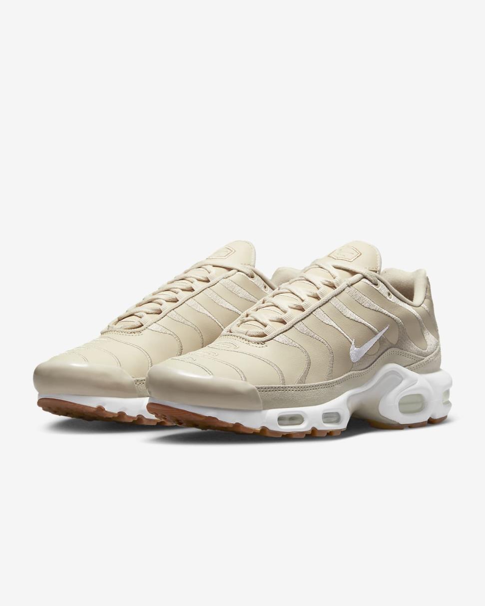 Nike Air Max Plus PRM Vachetta Tan/Sanddrift/Gum Medium Brown/White | Womens Nike Lifestyle