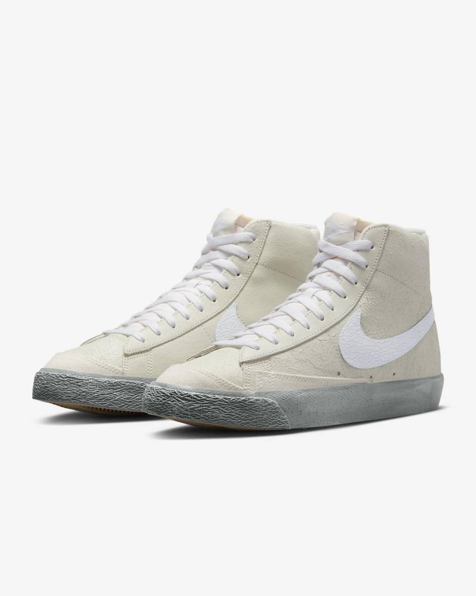 Nike Blazer Mid '77 SE Summit White/Phantom/Mica Green/White | Mens Nike Lifestyle