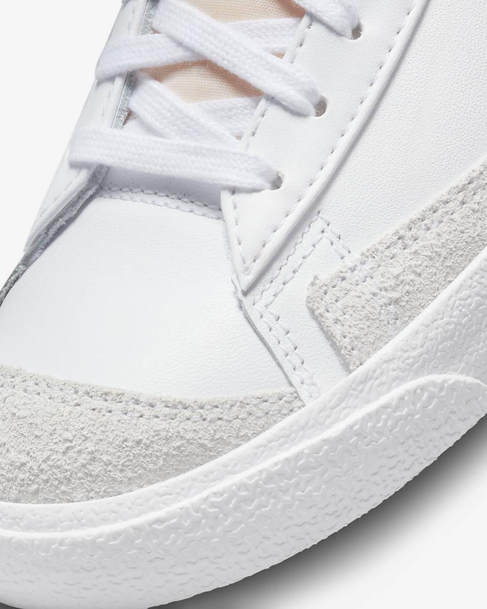 Nike Blazer Mid '77 White/Peach/Summit White/Pink Oxford | Womens Nike First Day Kicks