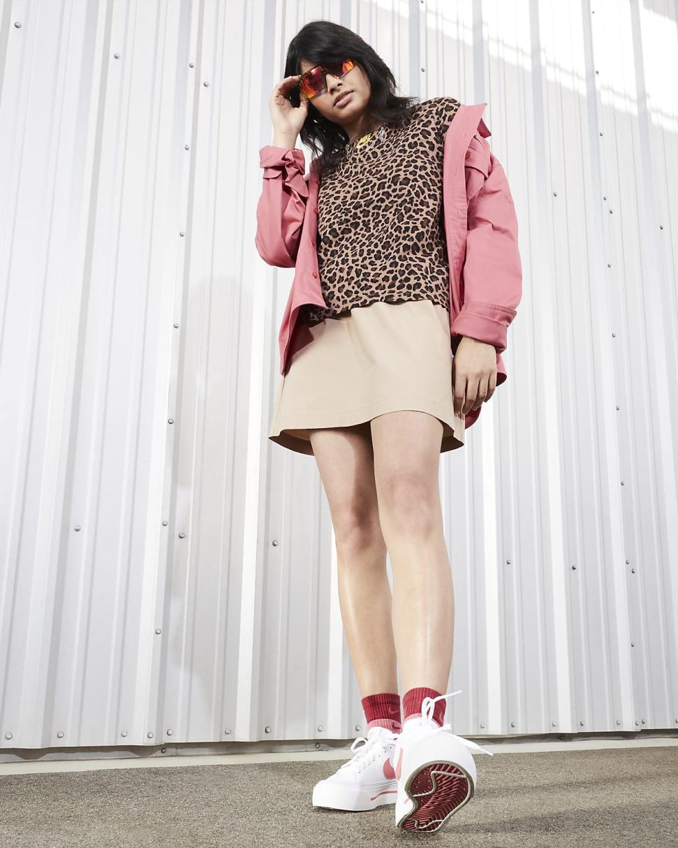 Nike Court Legacy Lift White/Summit White/Coral Chalk/Sea Coral | Womens Nike First Day Kicks