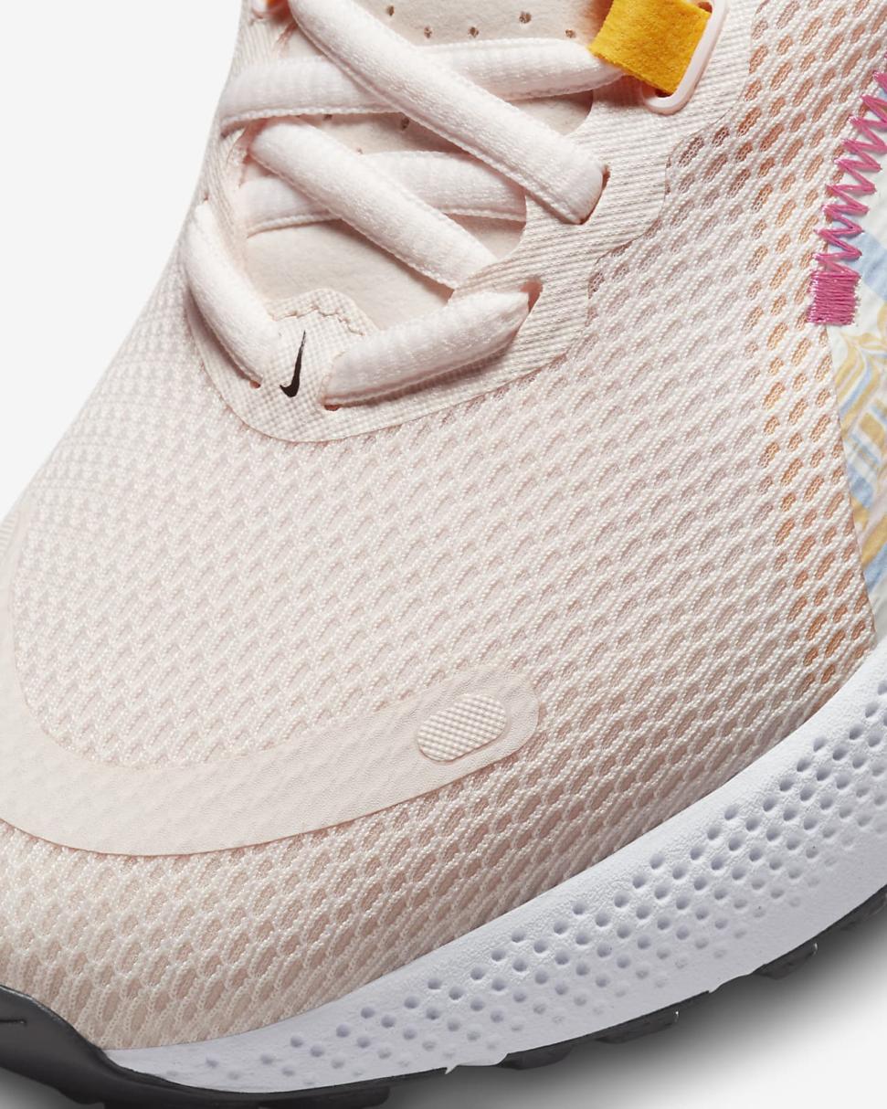 Nike Escape Run 2 Premium Light Soft Pink/Pinksicle/University Gold/Dark Smoke Grey | Womens Nike Running