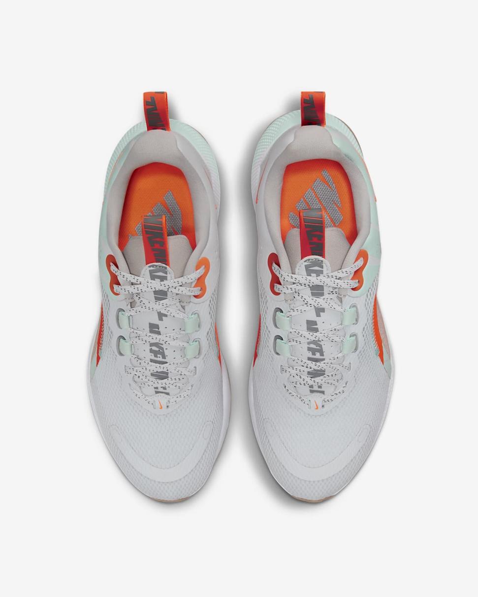 Nike Escape Run 2 Premium Photon Dust/Mint Foam/Metallic Pewter/Total Orange | Womens Nike Running