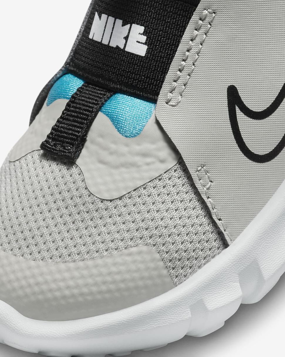 Nike Flex Runner 2 Light Iron Ore/Blue Lightning/White/Black | Kids Nike First Day Kicks
