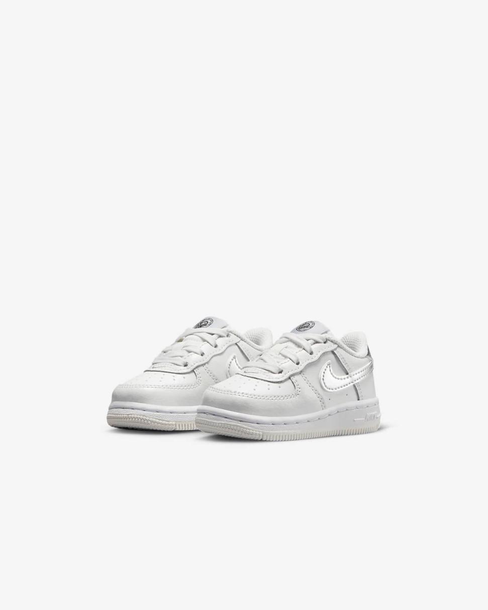 Nike Force 1 Low SE Summit White/White/Wolf Grey/Metallic Silver | Kids Nike Air Force 1