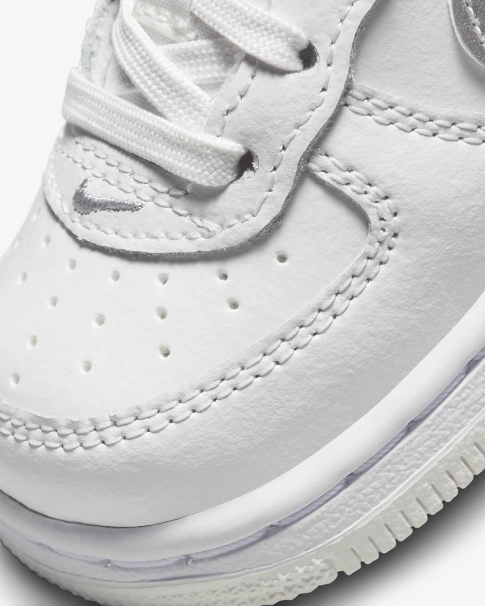 Nike Force 1 Low SE Summit White/White/Wolf Grey/Metallic Silver | Kids Nike Air Force 1