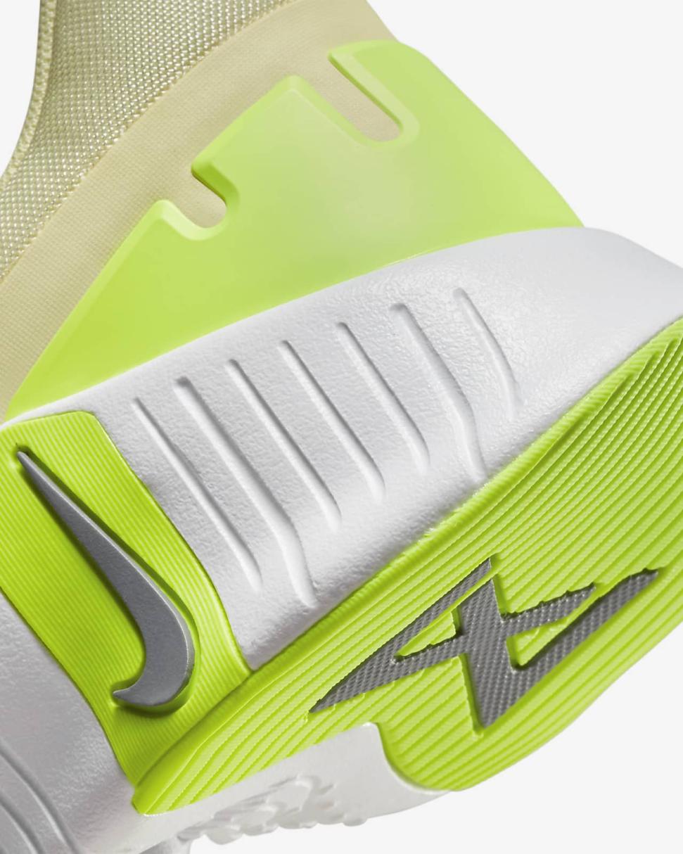 Nike Free Metcon 5 Citron Tint/Volt/Summit White/Cool Grey | Womens Nike First Day Kicks