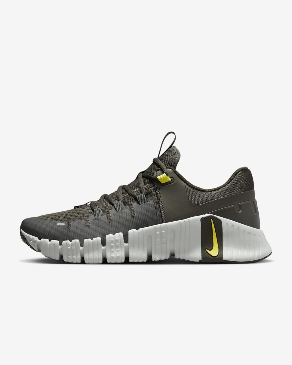 Nike Free Metcon 5 Sequoia/Light Silver/High Voltage | Mens Nike First Day Kicks