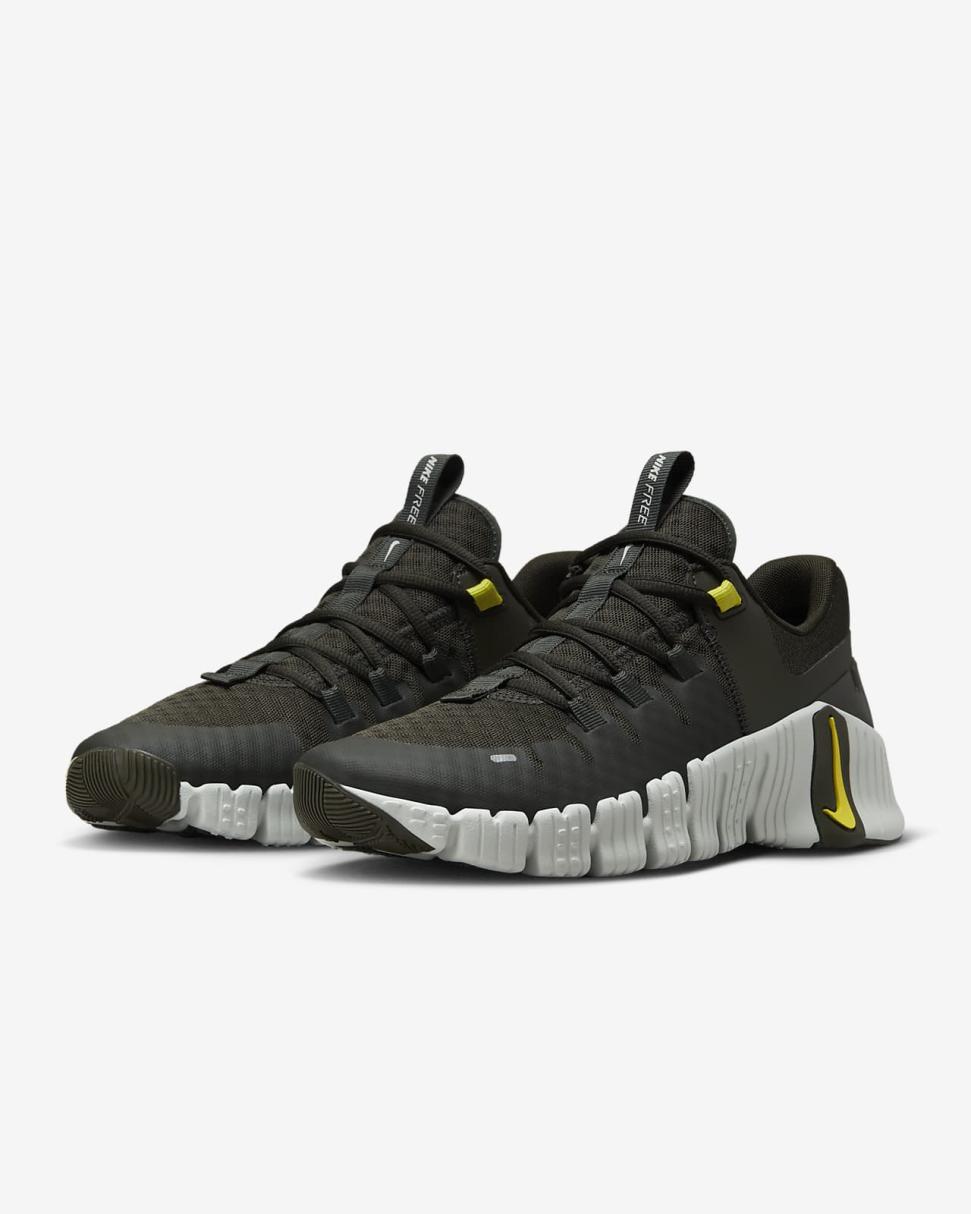 Nike Free Metcon 5 Sequoia/Light Silver/High Voltage | Mens Nike First Day Kicks