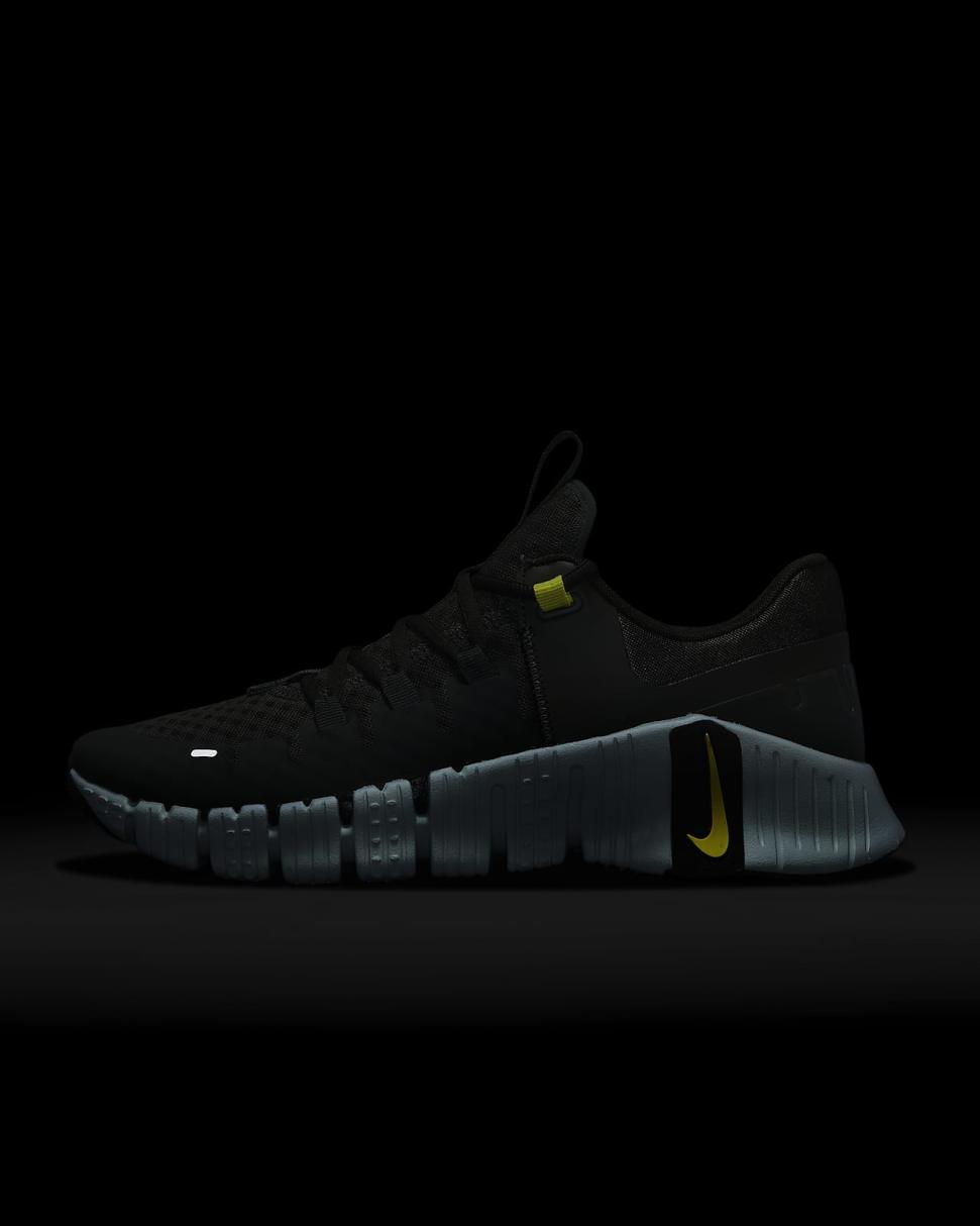 Nike Free Metcon 5 Sequoia/Light Silver/High Voltage | Mens Nike First Day Kicks