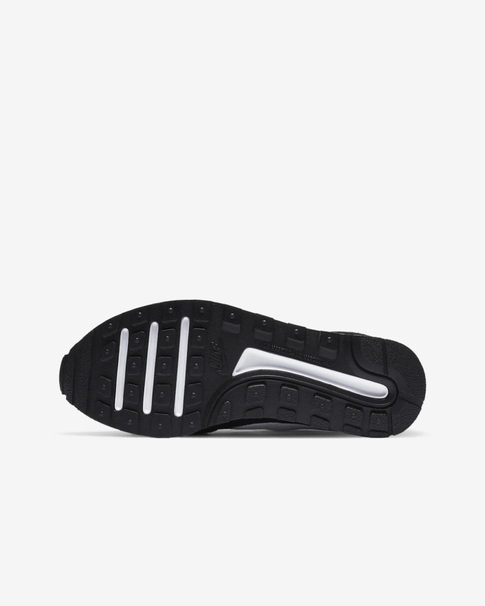 Nike MD Valiant Black/White | Kids Nike Lifestyle