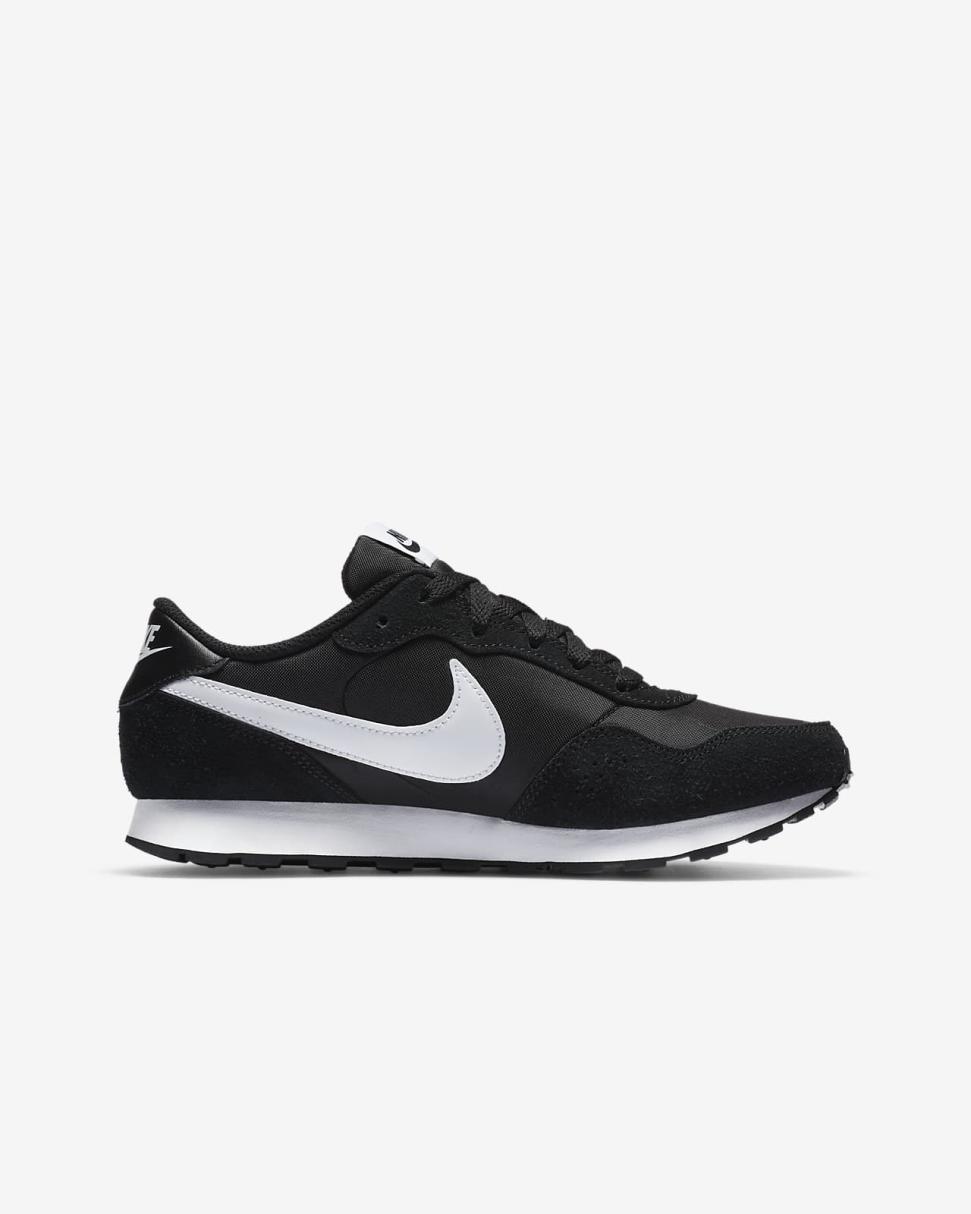 Nike MD Valiant Black/White | Kids Nike Lifestyle