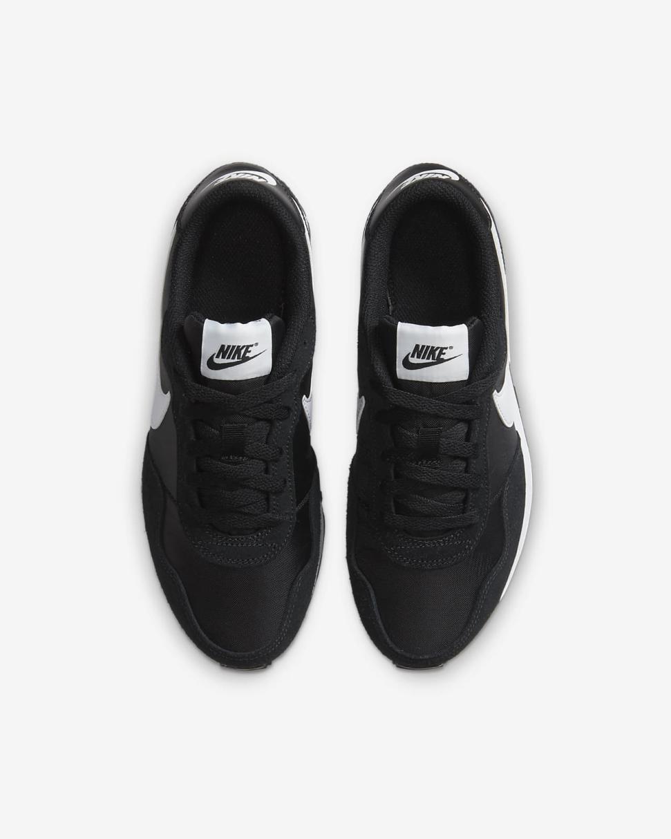 Nike MD Valiant Black/White | Kids Nike Lifestyle