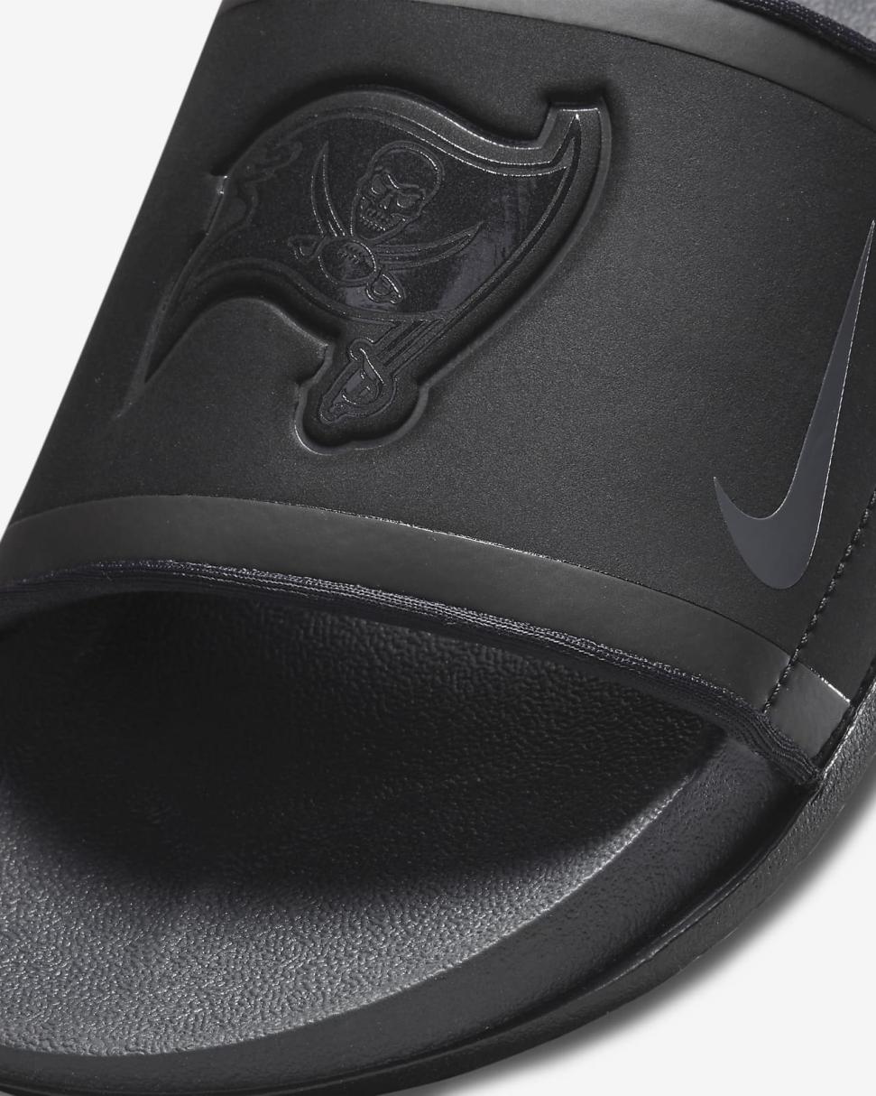 Nike Offcourt (NFL Tampa Bay Buccaneers) Black/Deep Pewter/White/Anthracite | Mens Nike Slides
