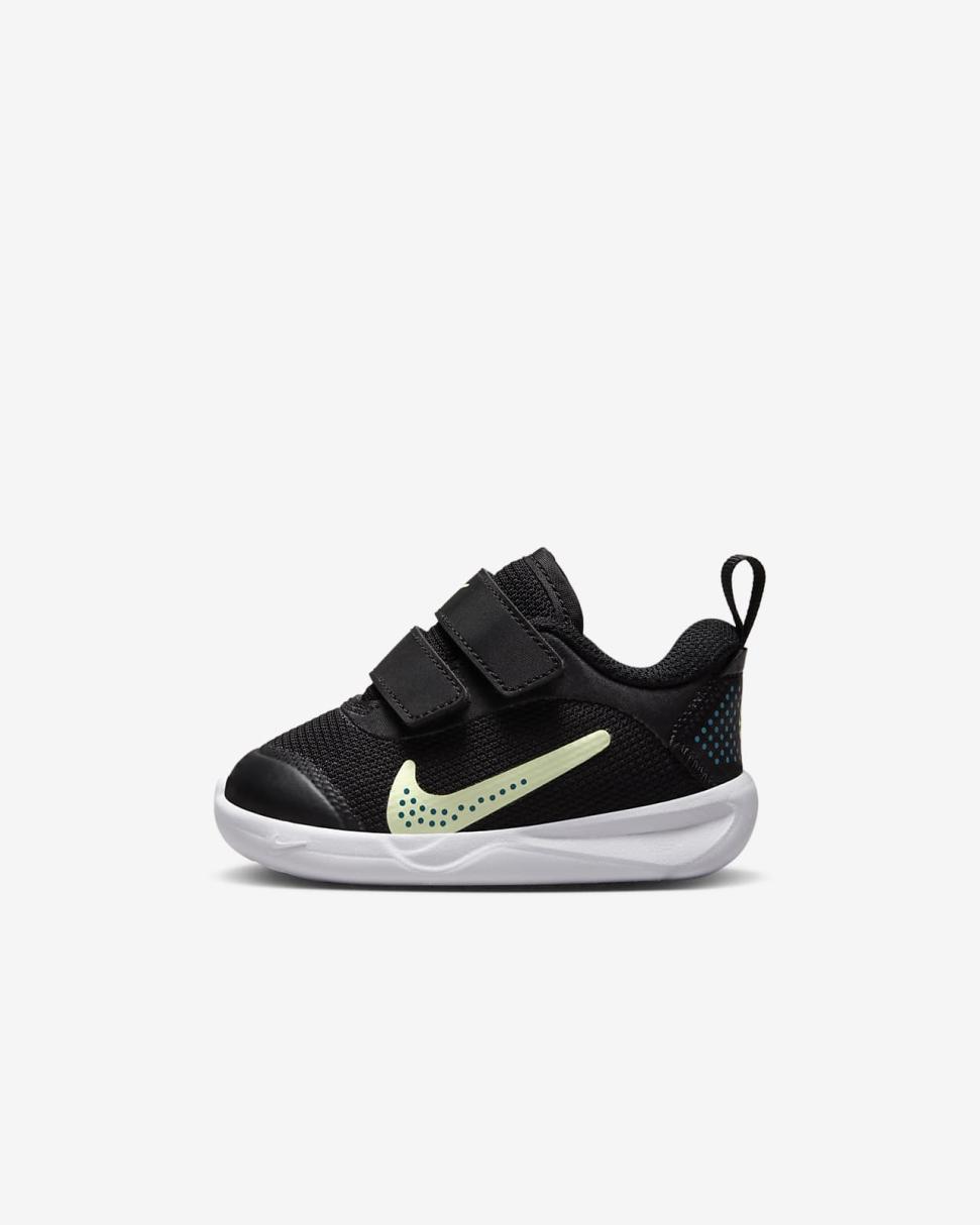 Nike Omni Multi-Court Black/Bright Spruce/White/Barely Volt | Kids Nike First Day Kicks