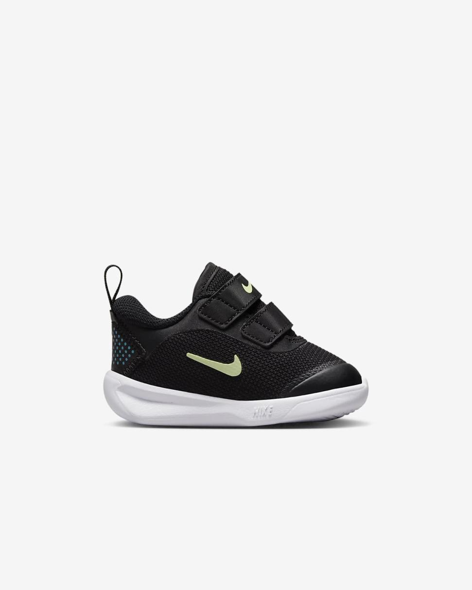 Nike Omni Multi-Court Black/Bright Spruce/White/Barely Volt | Kids Nike First Day Kicks