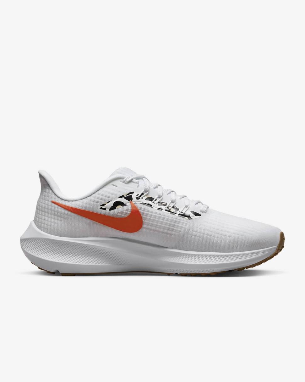 Nike Pegasus 39 White/Platinum Tint/Metallic Summit White/Team Orange | Womens Nike Running