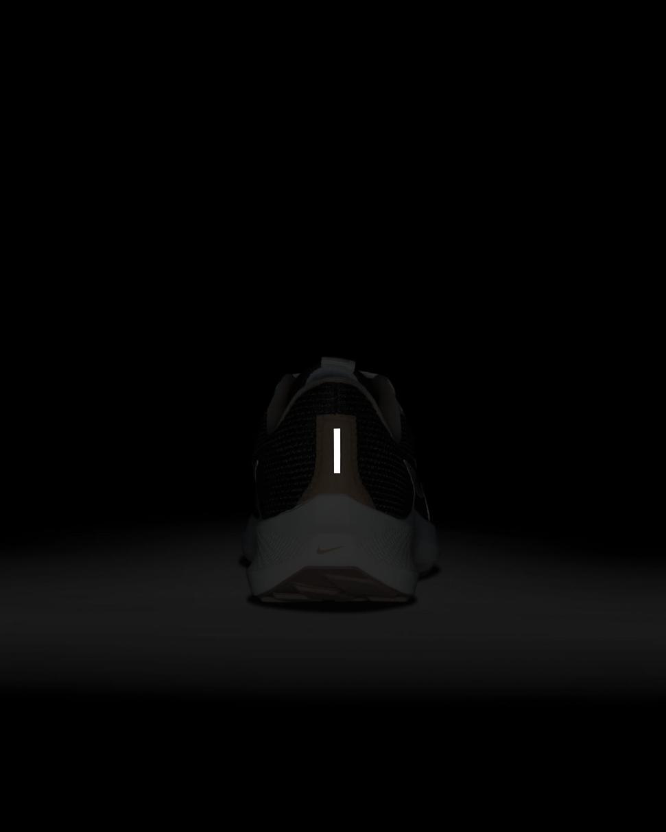 Nike Pegasus 40 Black/Sail/Jade Ice/Citron Tint | Mens Nike Running