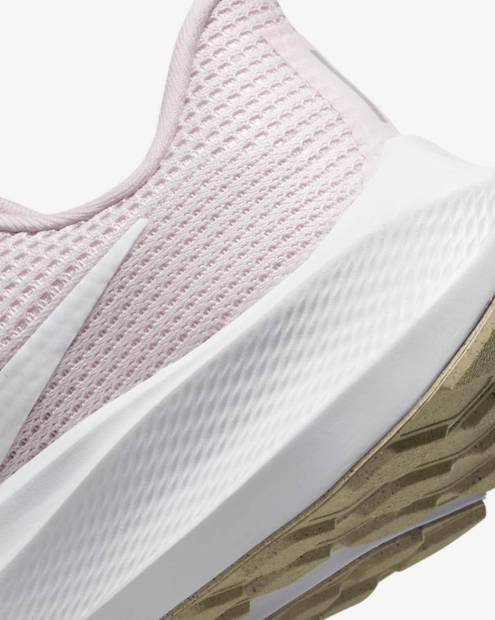 Nike Pegasus 40 Pearl Pink/Pink Foam/Hemp/White | Womens Nike First Day Kicks