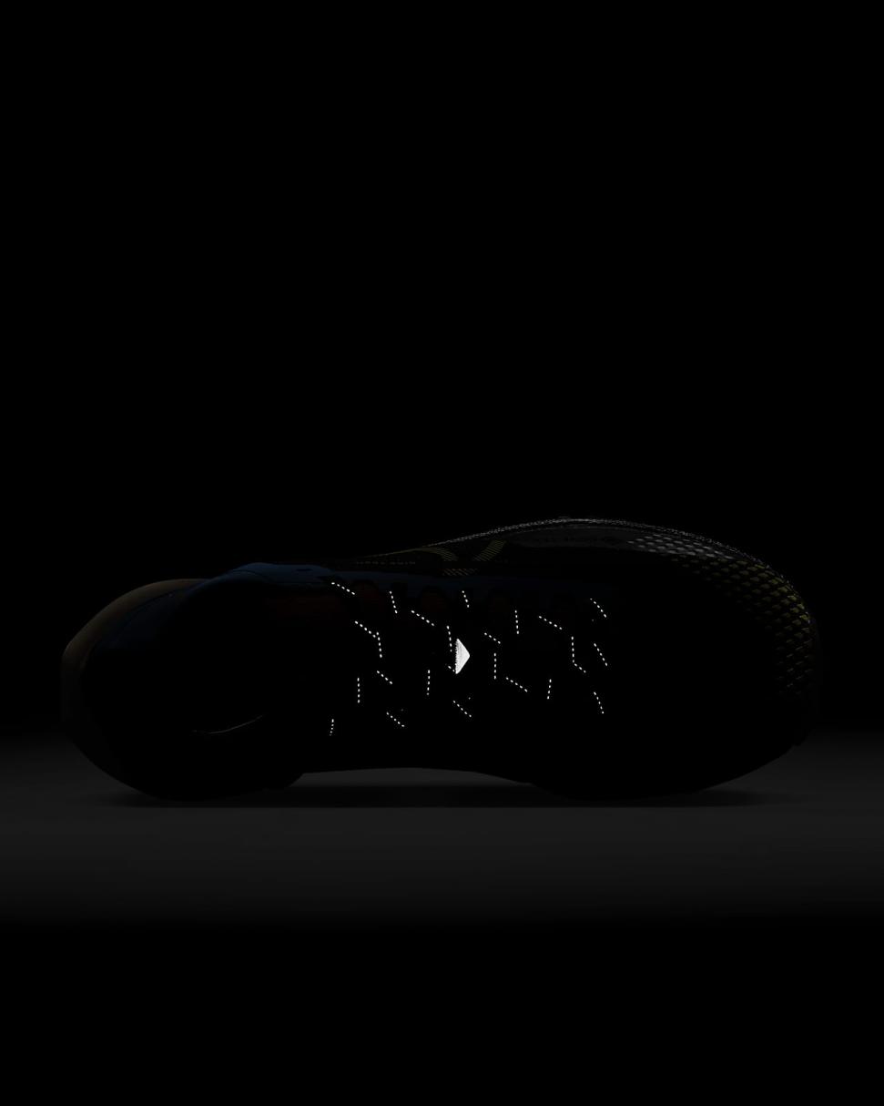 Nike Pegasus Trail 4 GORE-TEX Black/Light Photo Blue/Track Red/Vivid Sulfur | Mens Nike Running