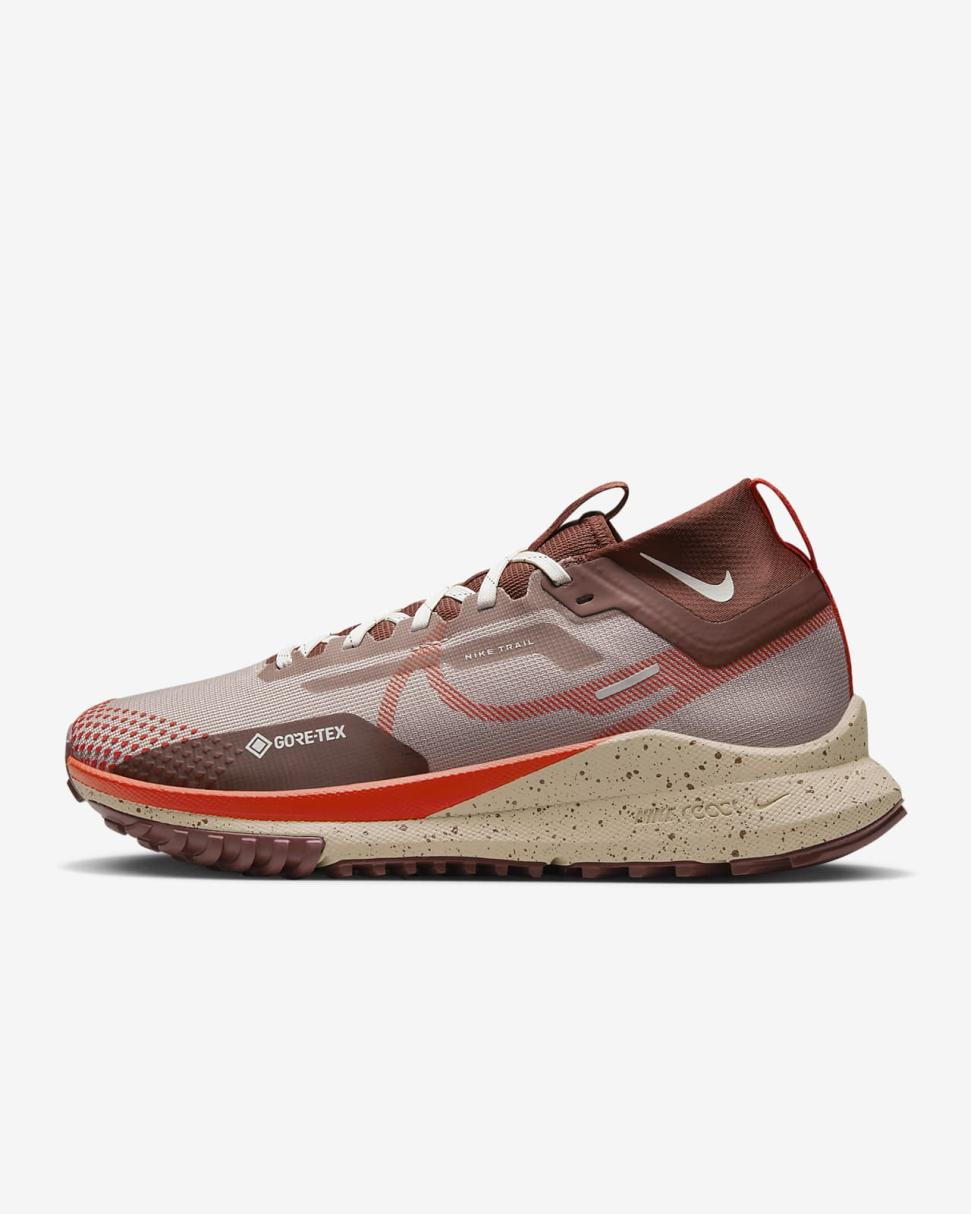 Nike Pegasus Trail 4 GORE-TEX Diffused Taupe/Dark Pony/Sail/Picante Red | Womens Nike Running