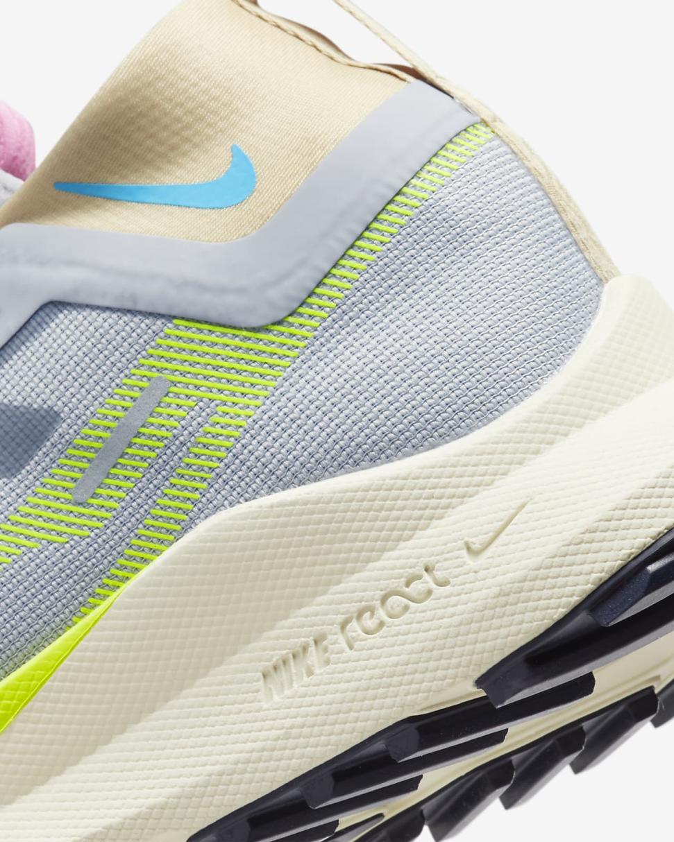 Nike Pegasus Trail 4 GORE-TEX Wolf Grey/Stadium Green/Baltic Blue/Volt | Womens Nike Running