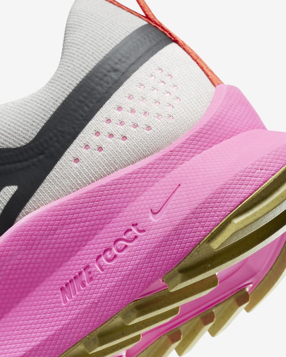 Nike Pegasus Trail 4 Light Orewood Brown/Blue Lightning/Pink Spell/Dark Smoke Grey | Womens Nike Running