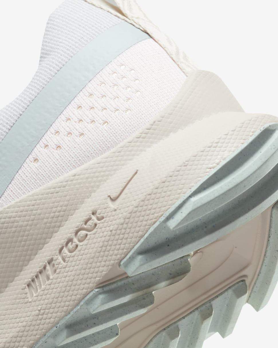 Nike Pegasus Trail 4 Pearl Pink/Football Grey/Baltic Blue/Wolf Grey | Womens Nike Running