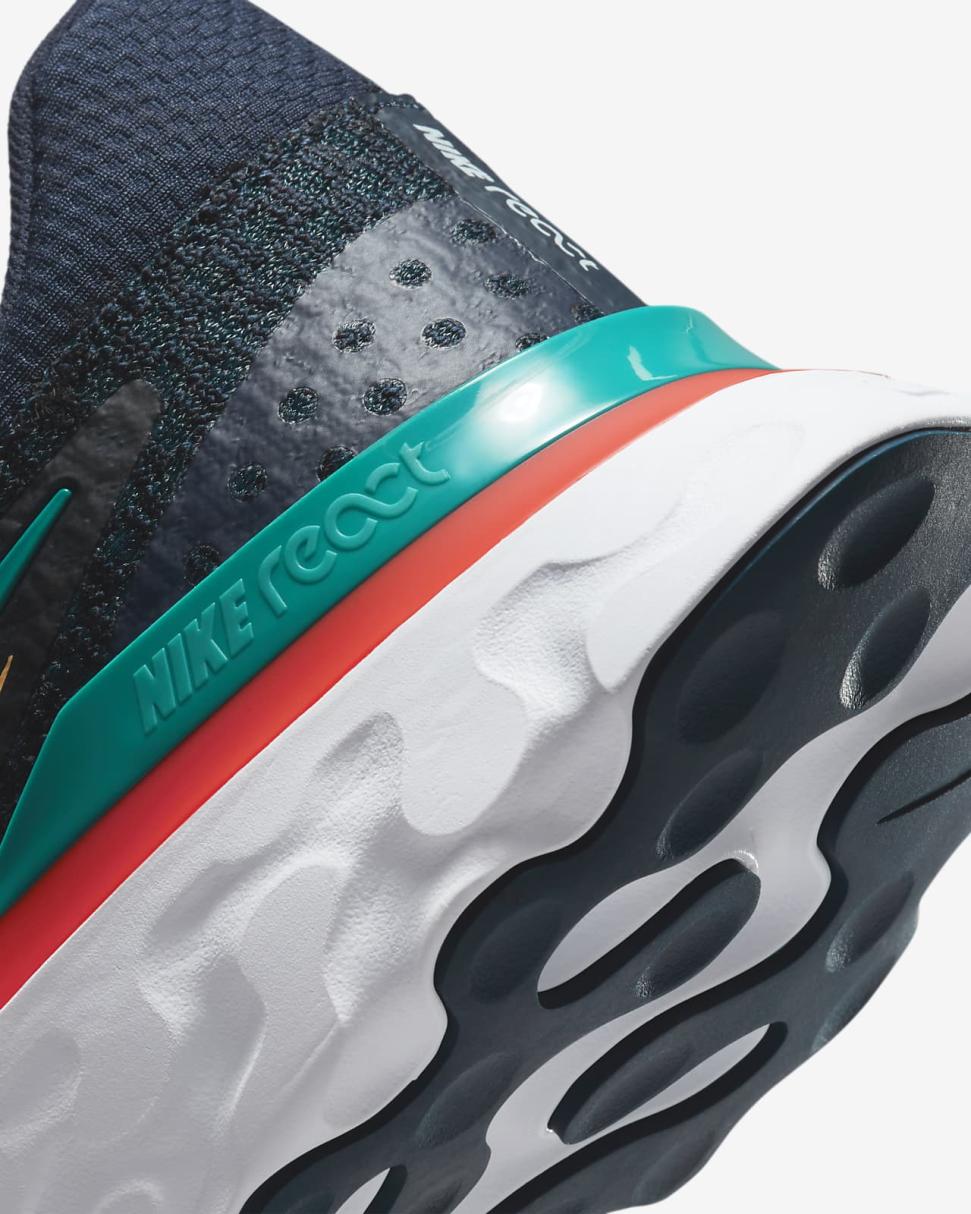 Nike React Infinity 3 Obsidian/White/Light Crimson/Bright Spruce | Mens Nike Running