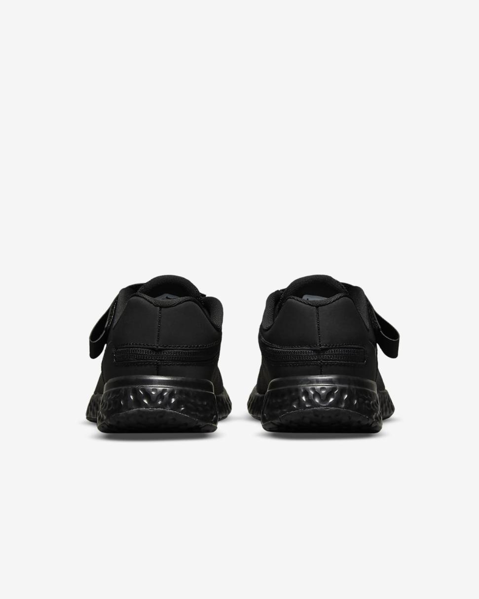 Nike Revolution 6 FlyEase 4E Black/Dark Smoke Grey/Black | Kids Nike Running