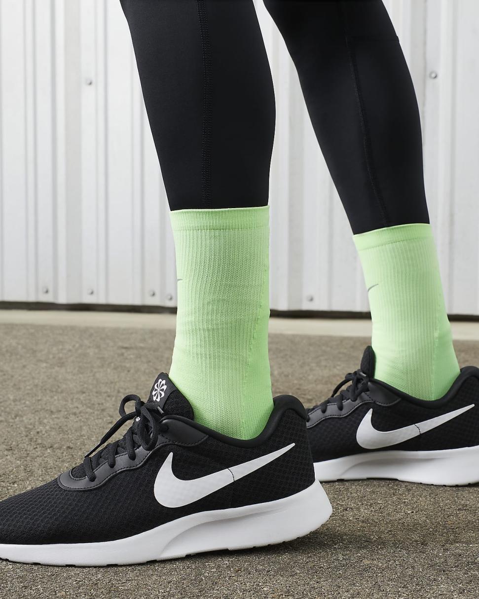 Nike Tanjun EasyOn Black/Volt/Black/White | Mens Nike Lifestyle