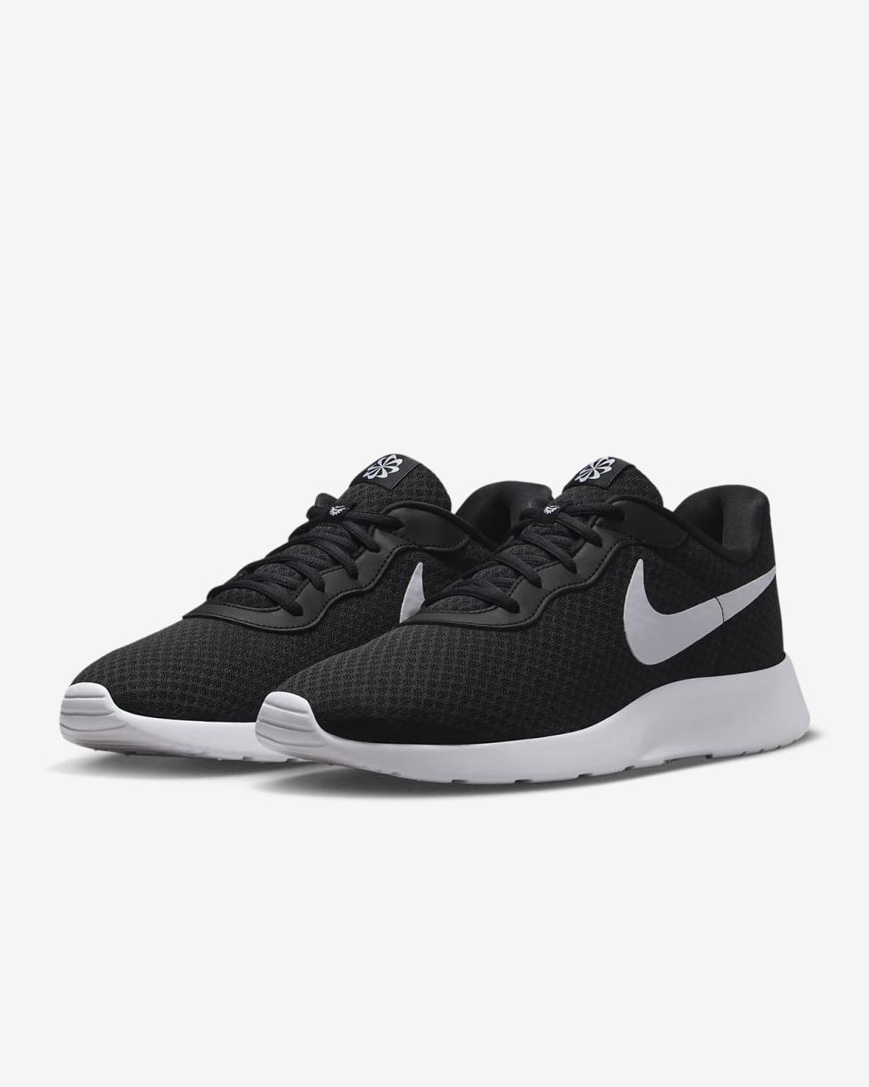 Nike Tanjun EasyOn Black/Volt/Black/White | Mens Nike Lifestyle