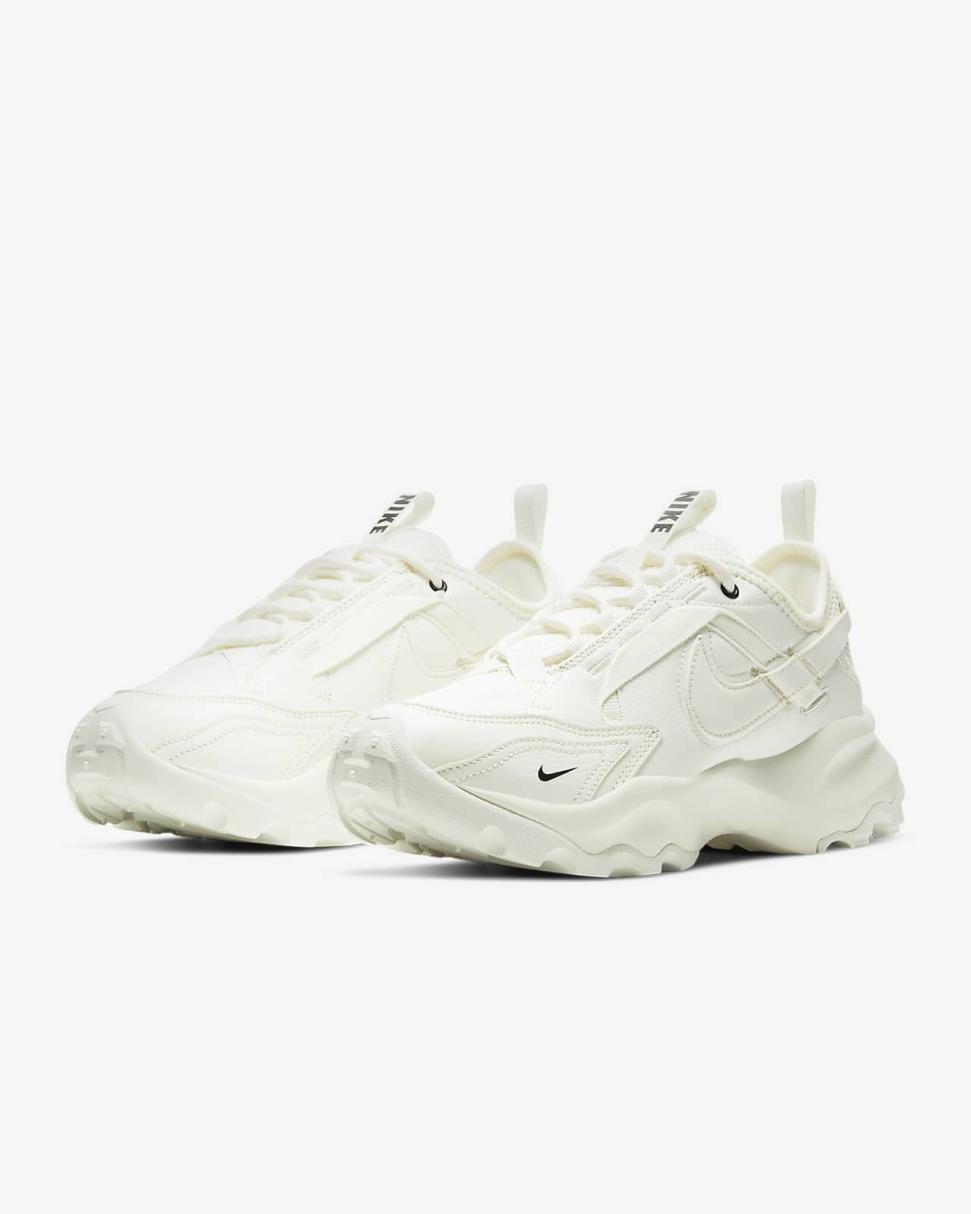 Nike TC 7900 Sail/Black/Sail | Womens Nike Lifestyle