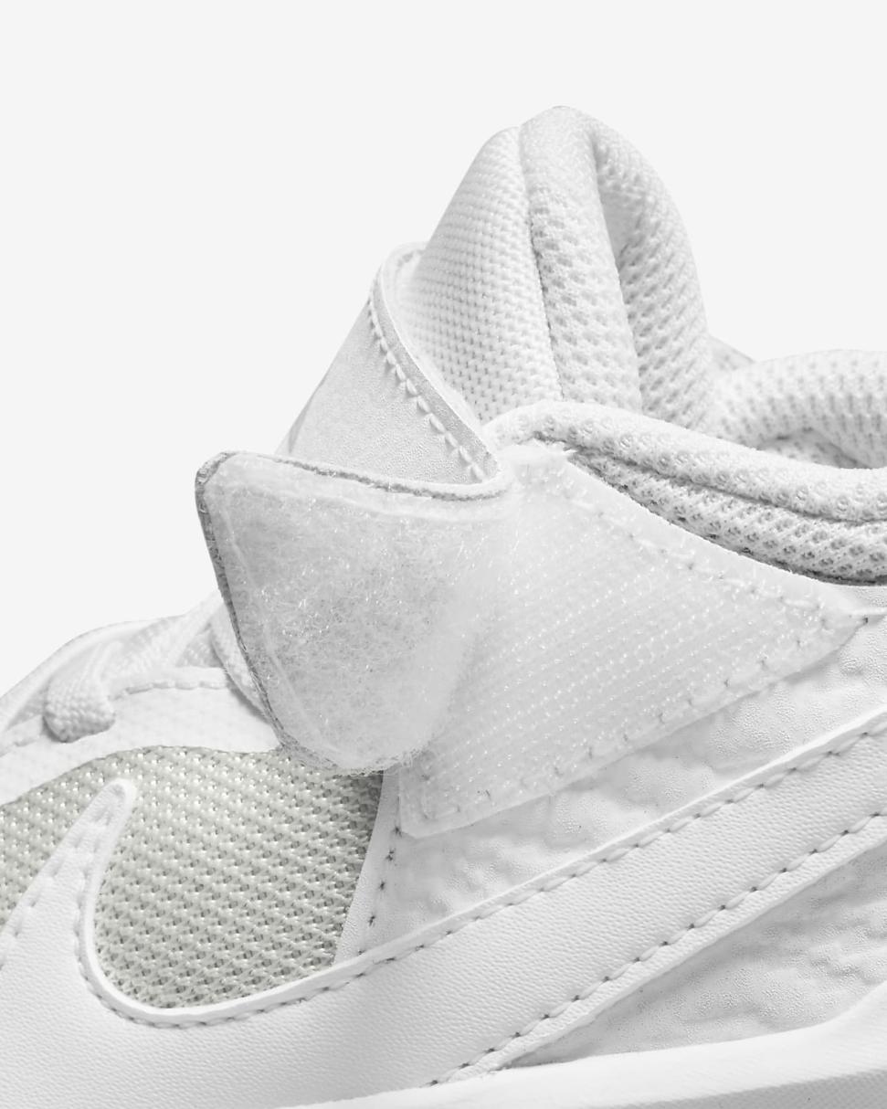 Nike Team Hustle D 10 White/Photon Dust/Volt/White | Kids Nike Basketball