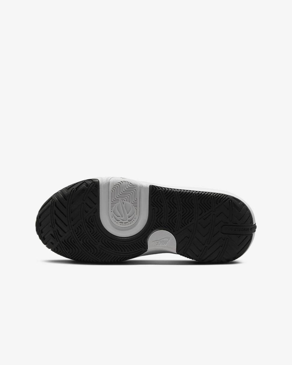 Nike Team Hustle D 11 Black/White | Kids Nike First Day Kicks